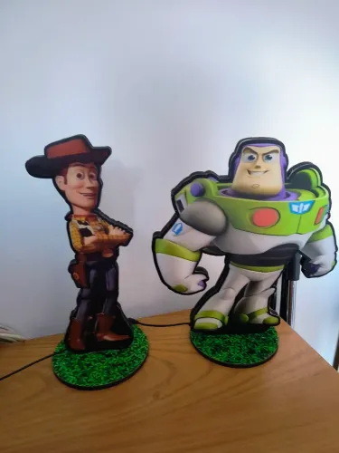 Display Decoração Mesa Festa Buzz Lightyear e Woody Toy Story