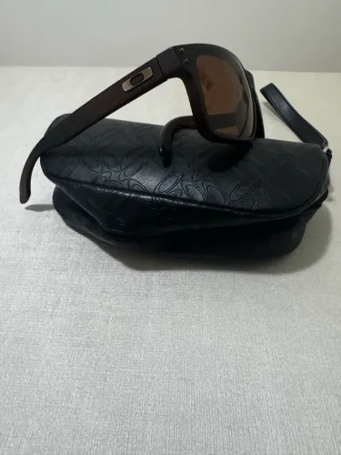 Óculos de som oakley holbrook