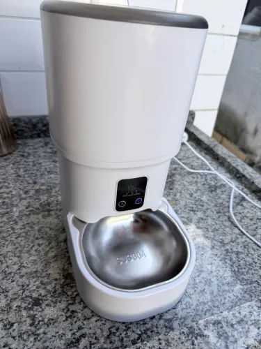Comedouro automático