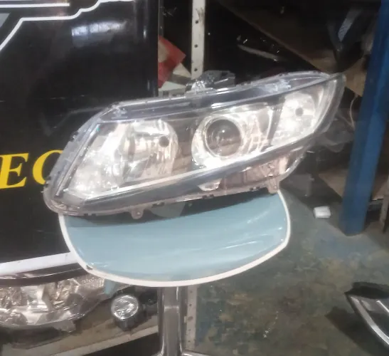 Farol esquerdo do Honda Civic 2012