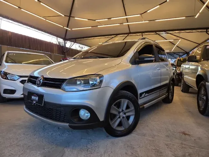 Volkswagen Crossfox 1.6 MI Total Flex 8V 5P 2012