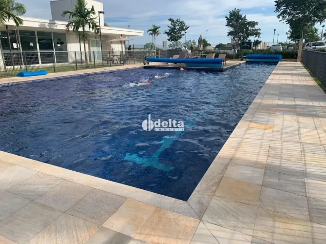 Terreno em condomínio disponível para venda no bairro Granja Marileusa em Uberlândia-MG