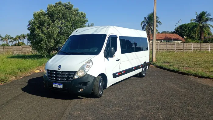 Renault Master 2.3 DCI Executive Longo 16L Dies 2015