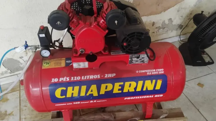Máquina e compressor , faz alça , cola elástico de cueca 