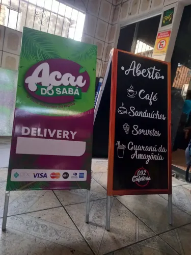 Placas para empresas. Fachadas. Plotagem. Backdrop. ACM. Adesivo. Acrílico 