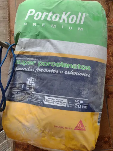 Argamassa c3 pra porcelanato marca portifólio 