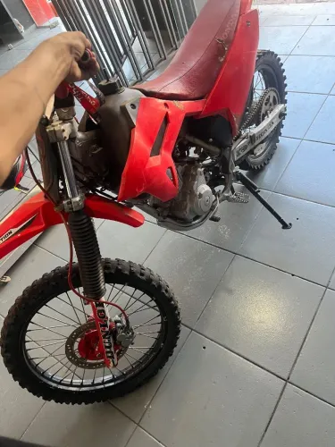 Vendo cg bross 160 ano 2020 carburada tel: *
