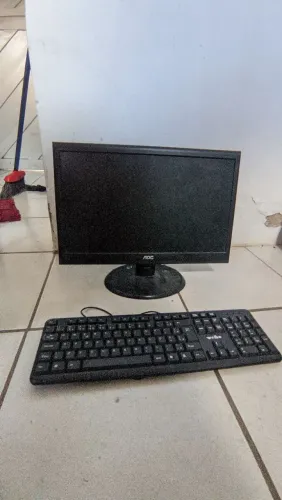 Monitor AOC LED + Teclado USB Slim (Com Todos os Cabos) - Ótimo Estado!