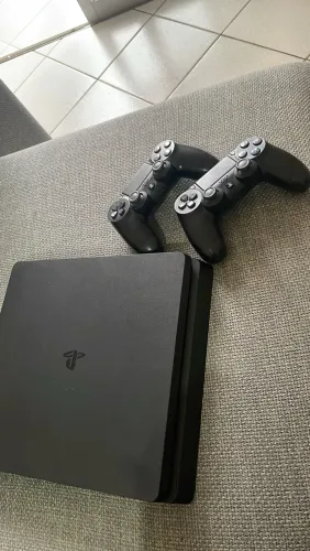 PS4 SLIM 1TB
