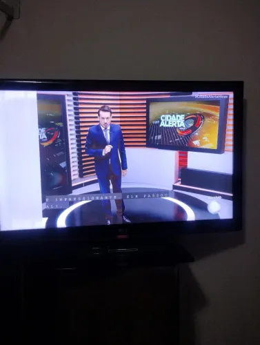 Tv. Para peças