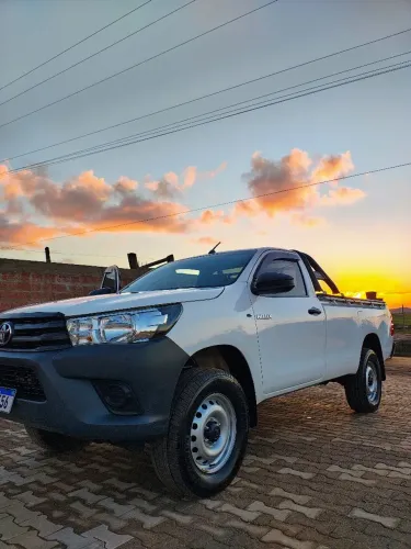 Toyota Hilux CS 4X4 2.8 TDI Diesel Mec. 2022