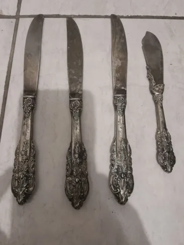 Facas de prata antiga