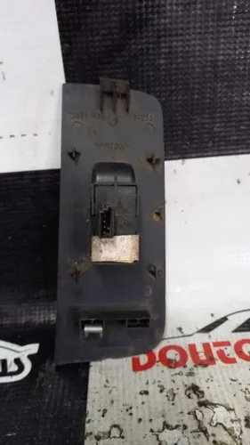 Botao Vidro Eletrico Dir 04/12 Fiat Palio Strada *