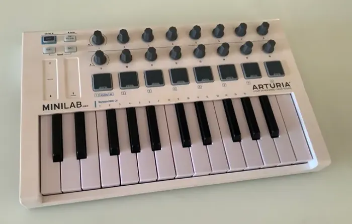 Controlador Arturia Minilab 