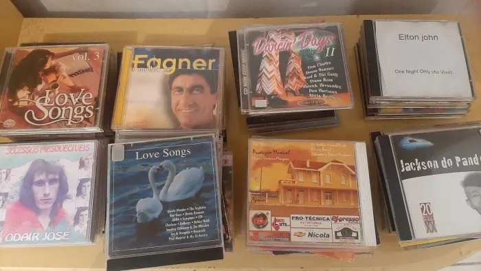 CDs Musicais - Vários Artistas - Diversos Gêneros