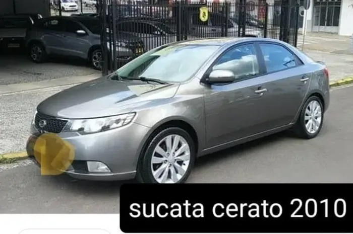 Sucata Cerato 2010.