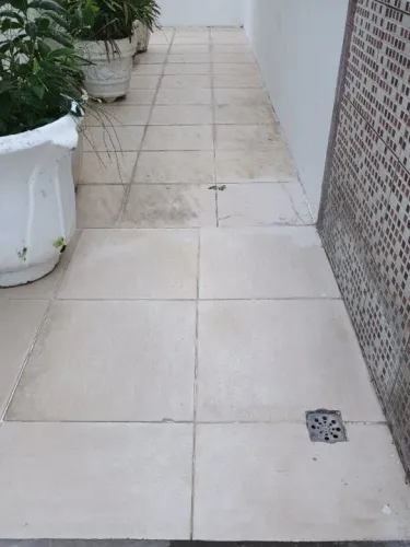 Limpeza de Pisos de Area interna e externa
