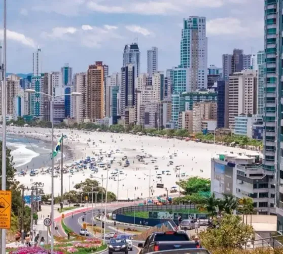 Turismo Balneário Camboriú hospedagem Tipo Pousada feriado periodo Ferias Praia Central