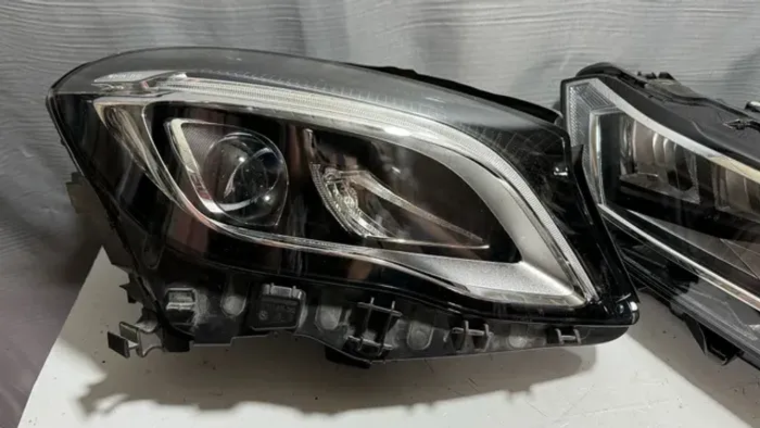 Farol Mercedes Gla 2018/2019 Original