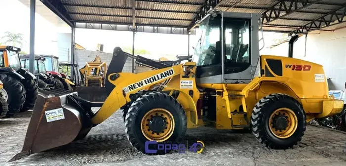 Pá Carregadeira New Holland W130 Ano 2013