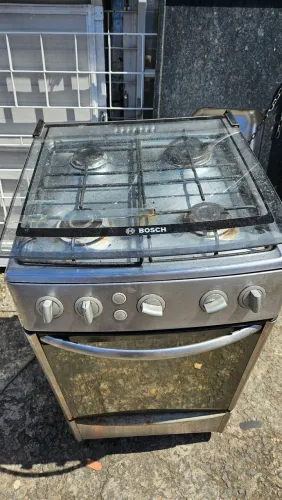 Fogao bosch<br>Valor 100 reais <br>Funcionando tudo ok