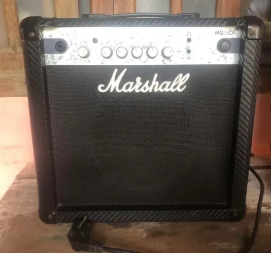 Amplificador Marshall MG15CF