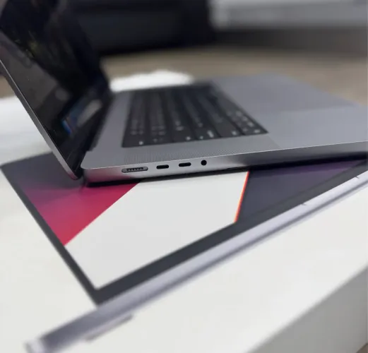 MACBOOK PRO 16Po M1 Pro 2021 16GB - 512GB SSD