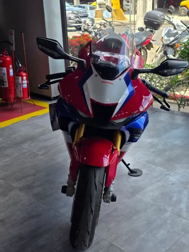 FIREBLADE CBR1000RR-R SP 2023