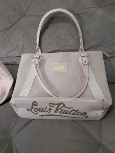  Bolsas Louis Vutton e Mr.Cat 