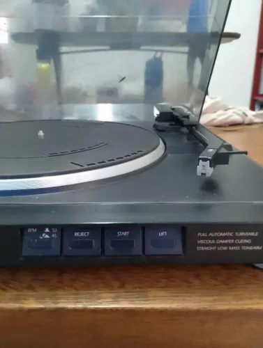 Toca discos Philips FP310 (Restauro)
