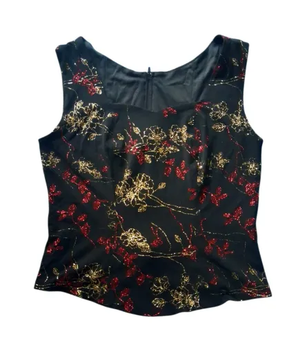 Blusa de festa com bordados florais