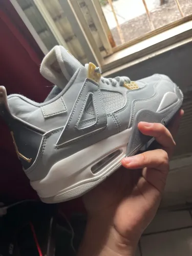 Air Jordan 4 Retro WMNS Photon Dust 