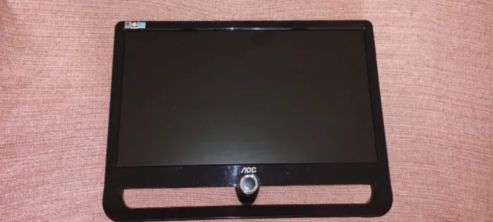 Monitor AOC 19 excelente imagem