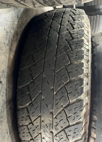 Par de pneus 15 Strada 205/70 R15 Bridgestone 