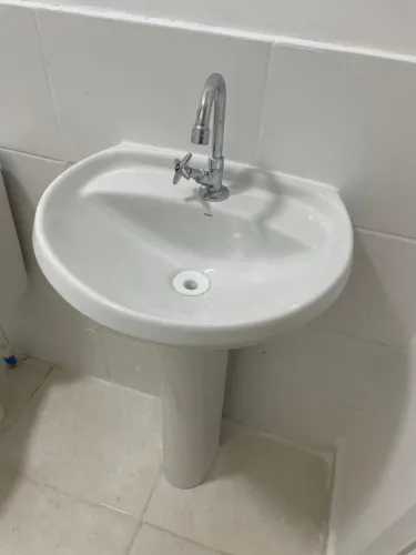 Lavatório/pia com coluna banheiro DECA