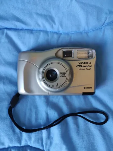 Câmera Yashica MG-MOTOR