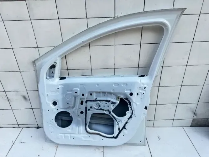 Porta dianteira direita Renault Sandero/Logan