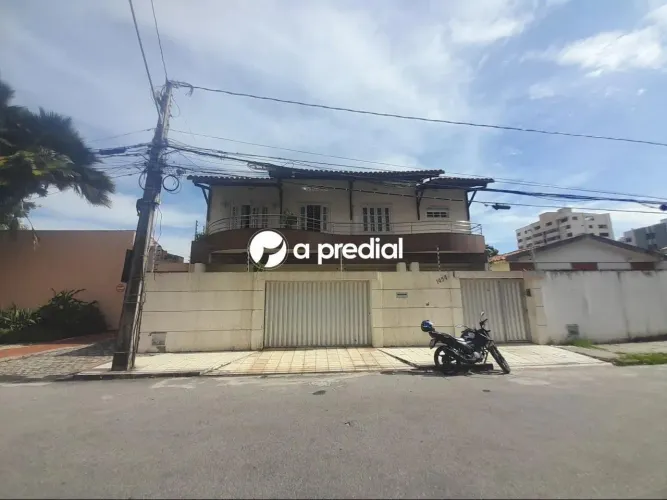 Oportunidade Única na Varjota: Espaço, Conforto e Exclusividade para Seu Negócio