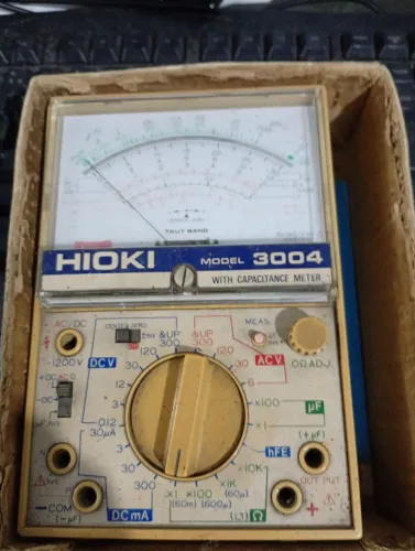 Multímetro Hioki modelo 3003