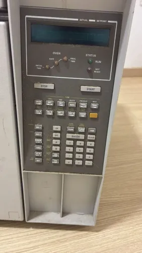 Cromatógrafo a Gás Hewlett Packard 5890 Série II (LR47359C)