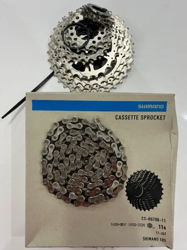 CASSETTE SHIMANO 105 CS-HG700-11 11/34T 11s + Corrente KMC 11 Velocidades