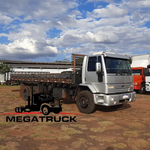 Ford Cargo 2422 Carroceria