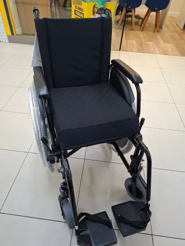 Cadeira em alumínio