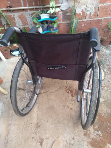 Cadeira de rodas toda de alumínio 
