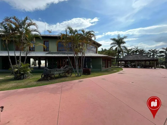 Resort com 28 dormitórios à venda, 2500 m² por R$ 9.500.000,00 - Solar do Madeira - Contag