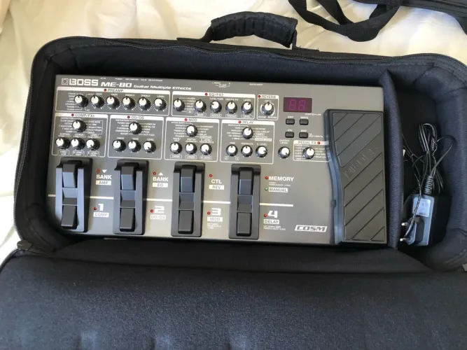 Pedaleira Boss ME-80 - Nova, Nunca Usada + Fonte Original + Case