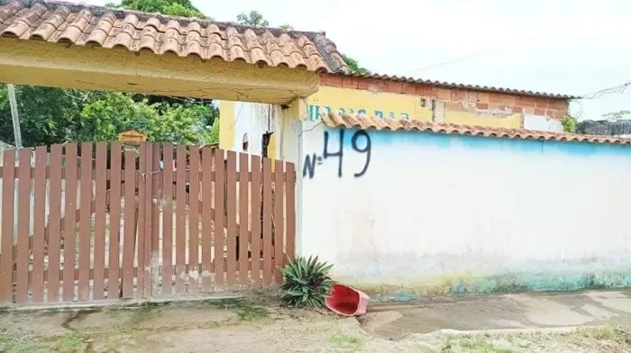 Vendo duas casas em um terreno 80mil