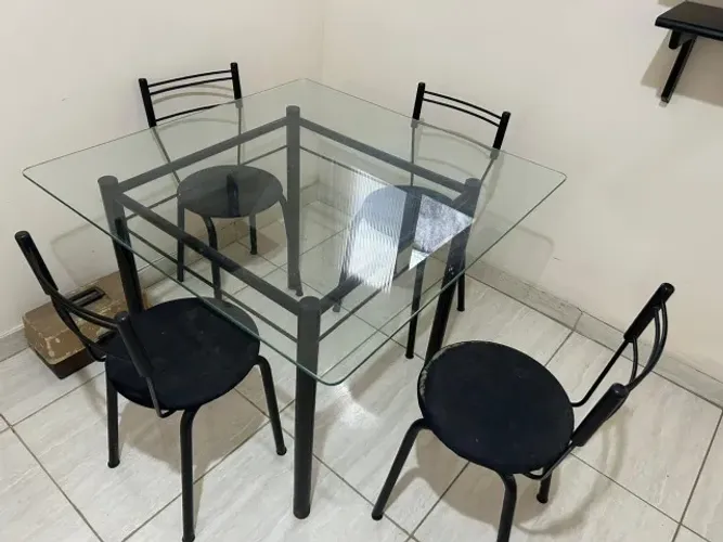 mesa de jantar quadrada