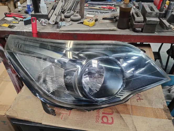 Farol lado direito máscara negra do Agile 
