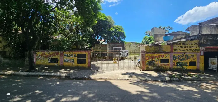 Vendo terreno 186m², em ótima localização. Bairro: Caonze, Nova lguaçu/RJ